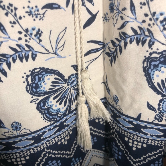 💋Women’s Sleeveless Top Tank. Size M, $5 or 6 for $15 - Picture 9 of 9